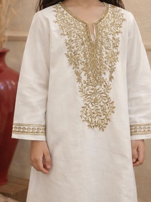 Abaya White and Gold